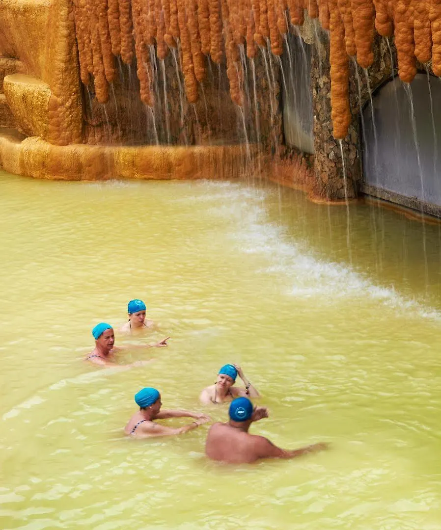 Pam Thermal Hotel Clinic & Spa Pamukkale